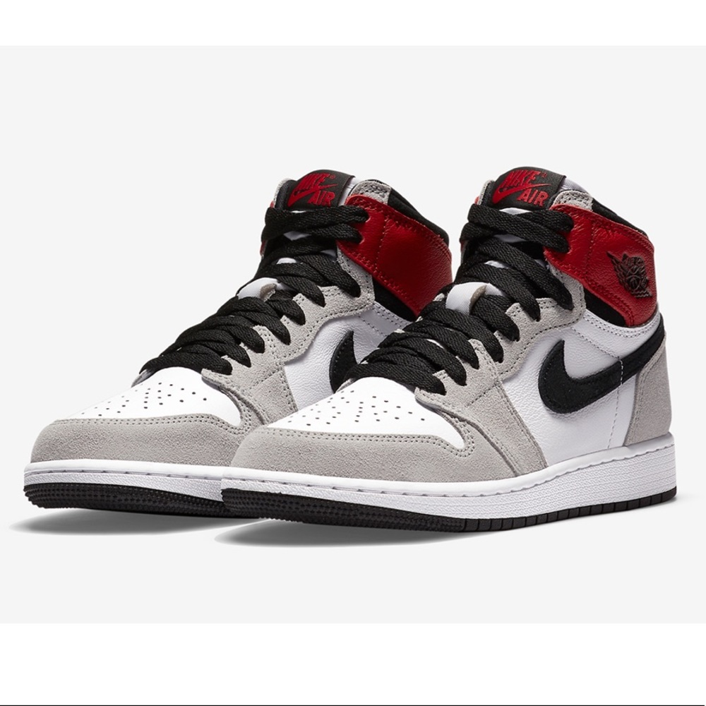 Nike Air Jordan 1 Retro High OG Smoke Grey